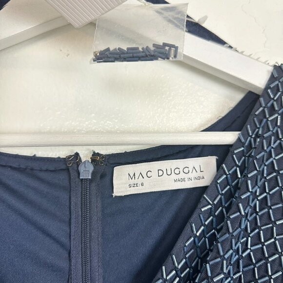 MAC DUGGAL Beaded Butterfly Sleeve Column Gown in Midnight Size US 6 NWT - Picture 7 of 12